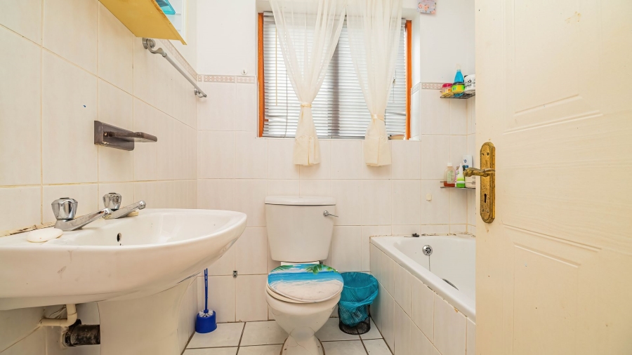 3 Bedroom Property for Sale in King George Park Western Cape